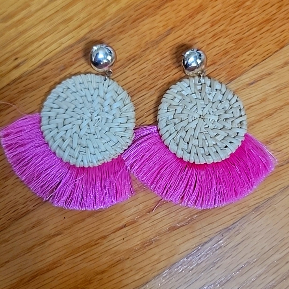 8 Pairs Of Fun Ear Rings - Picture 6 of 7
